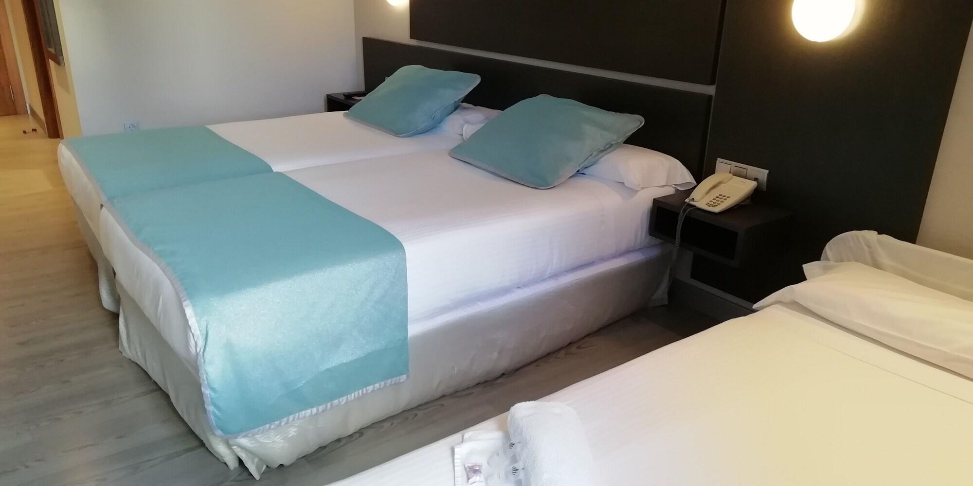 Hotel Ciudad De Ponferrada, Ascend Hotel Collection Экстерьер фото