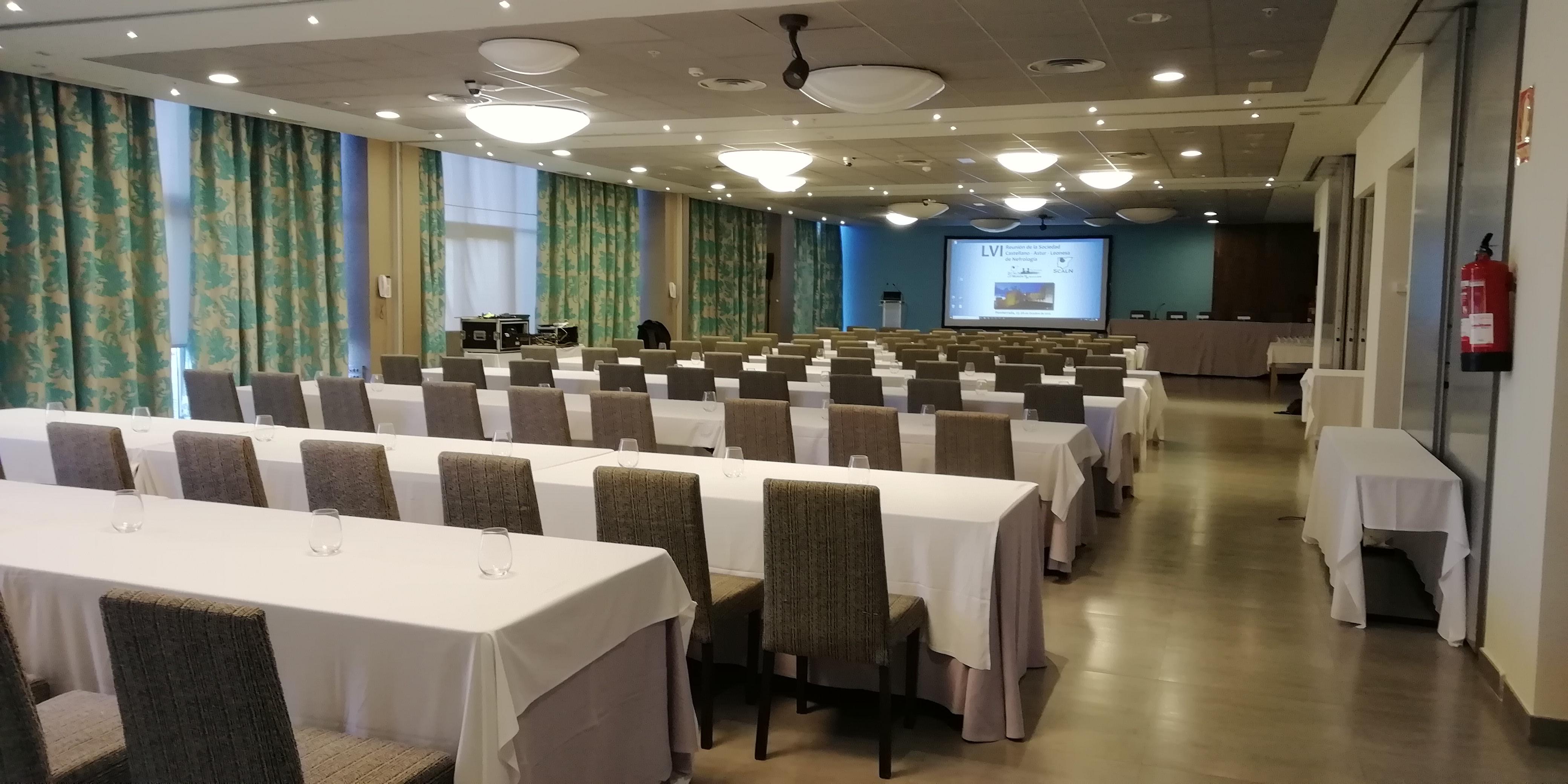 Hotel Ciudad De Ponferrada, Ascend Hotel Collection Экстерьер фото