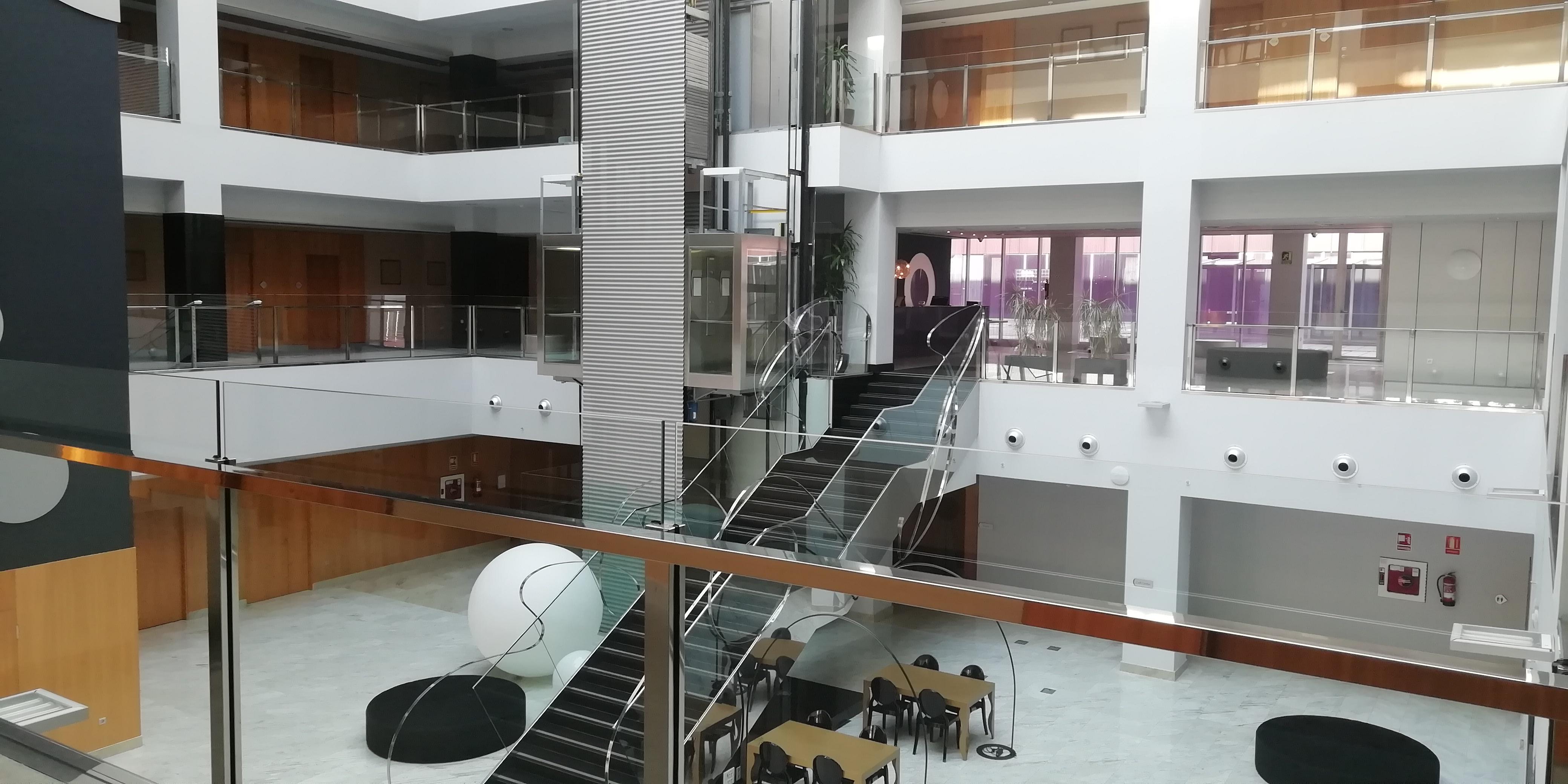 Hotel Ciudad De Ponferrada, Ascend Hotel Collection Экстерьер фото