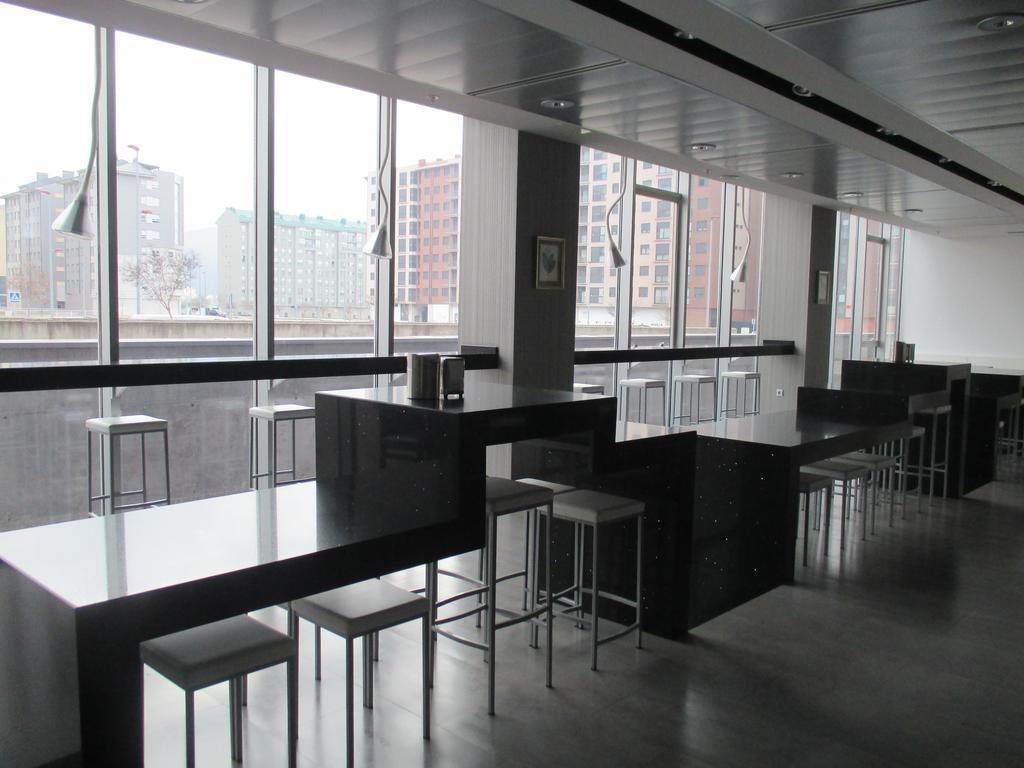Hotel Ciudad De Ponferrada, Ascend Hotel Collection Экстерьер фото