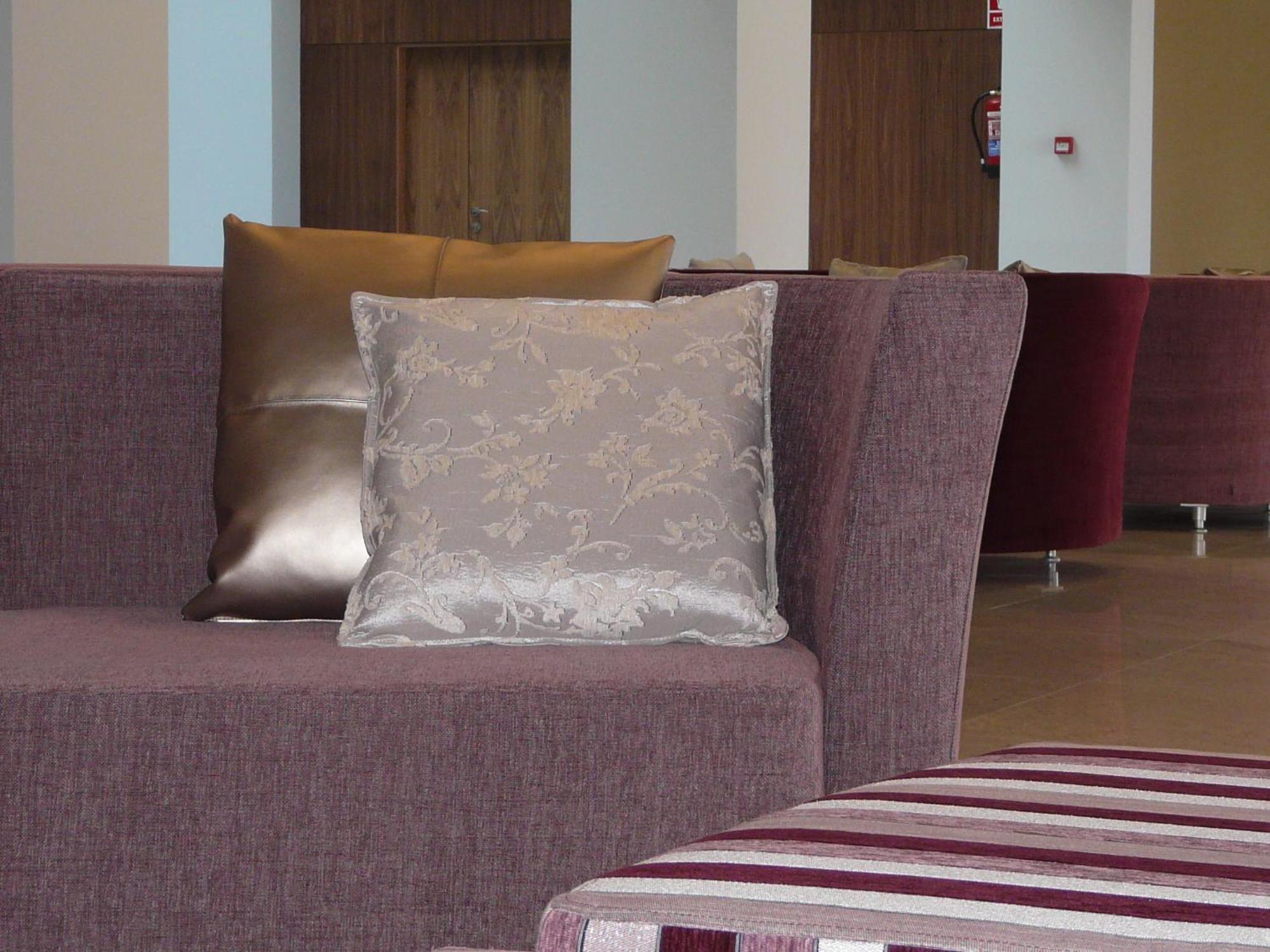 Hotel Ciudad De Ponferrada, Ascend Hotel Collection Экстерьер фото