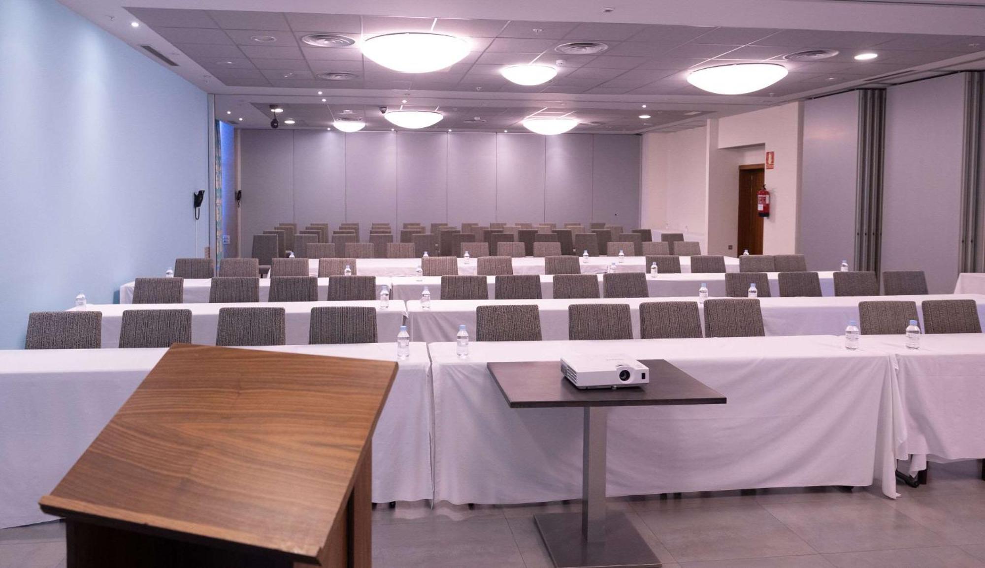 Hotel Ciudad De Ponferrada, Ascend Hotel Collection Экстерьер фото