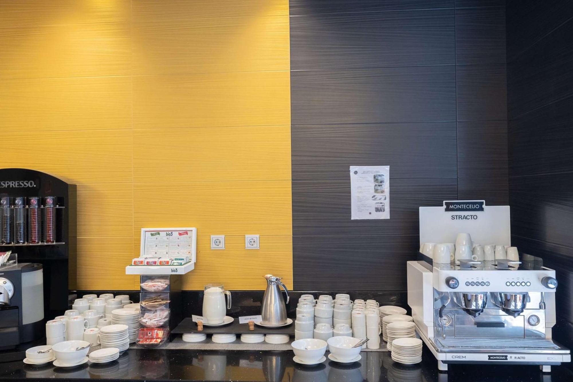 Hotel Ciudad De Ponferrada, Ascend Hotel Collection Экстерьер фото