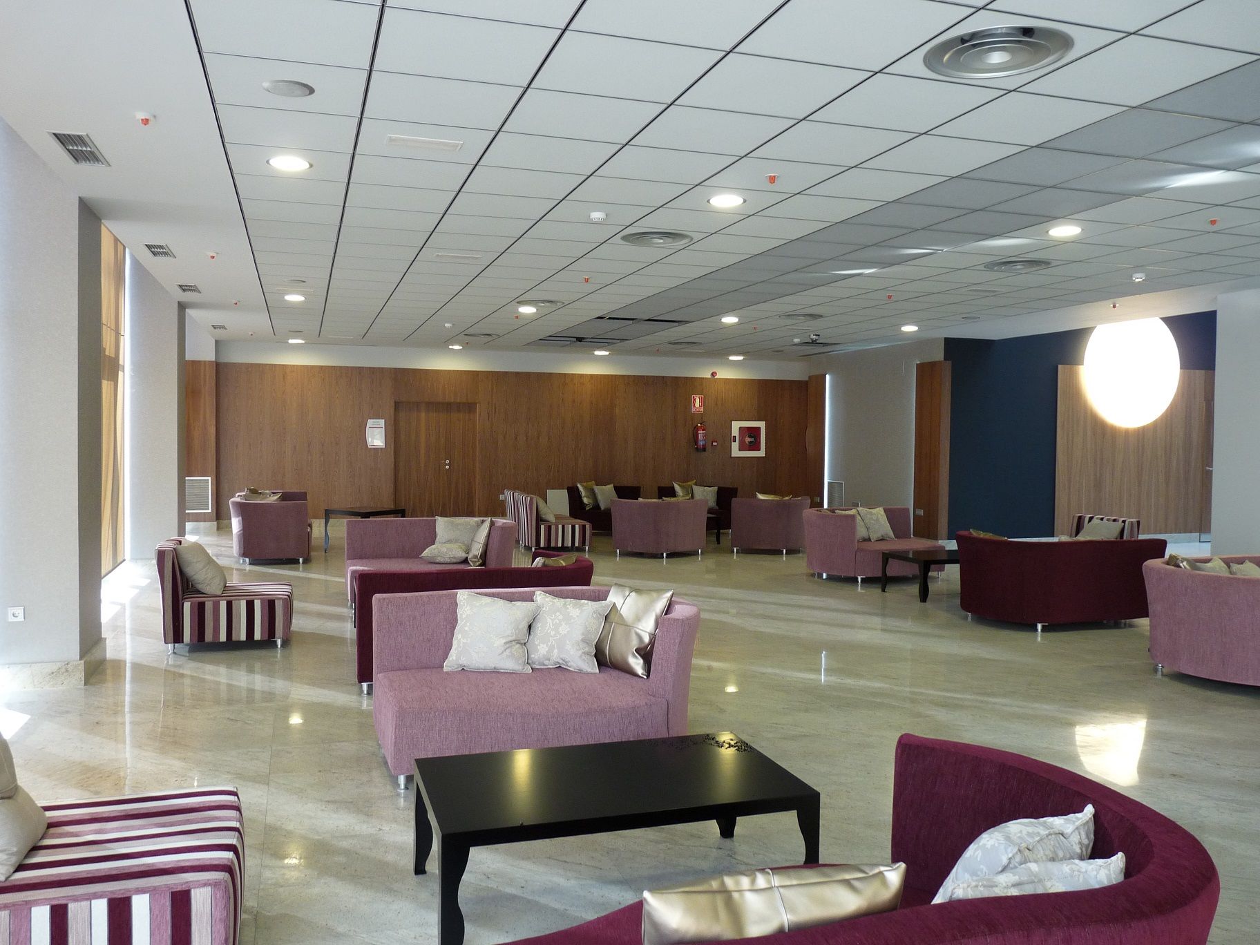 Hotel Ciudad De Ponferrada, Ascend Hotel Collection Экстерьер фото
