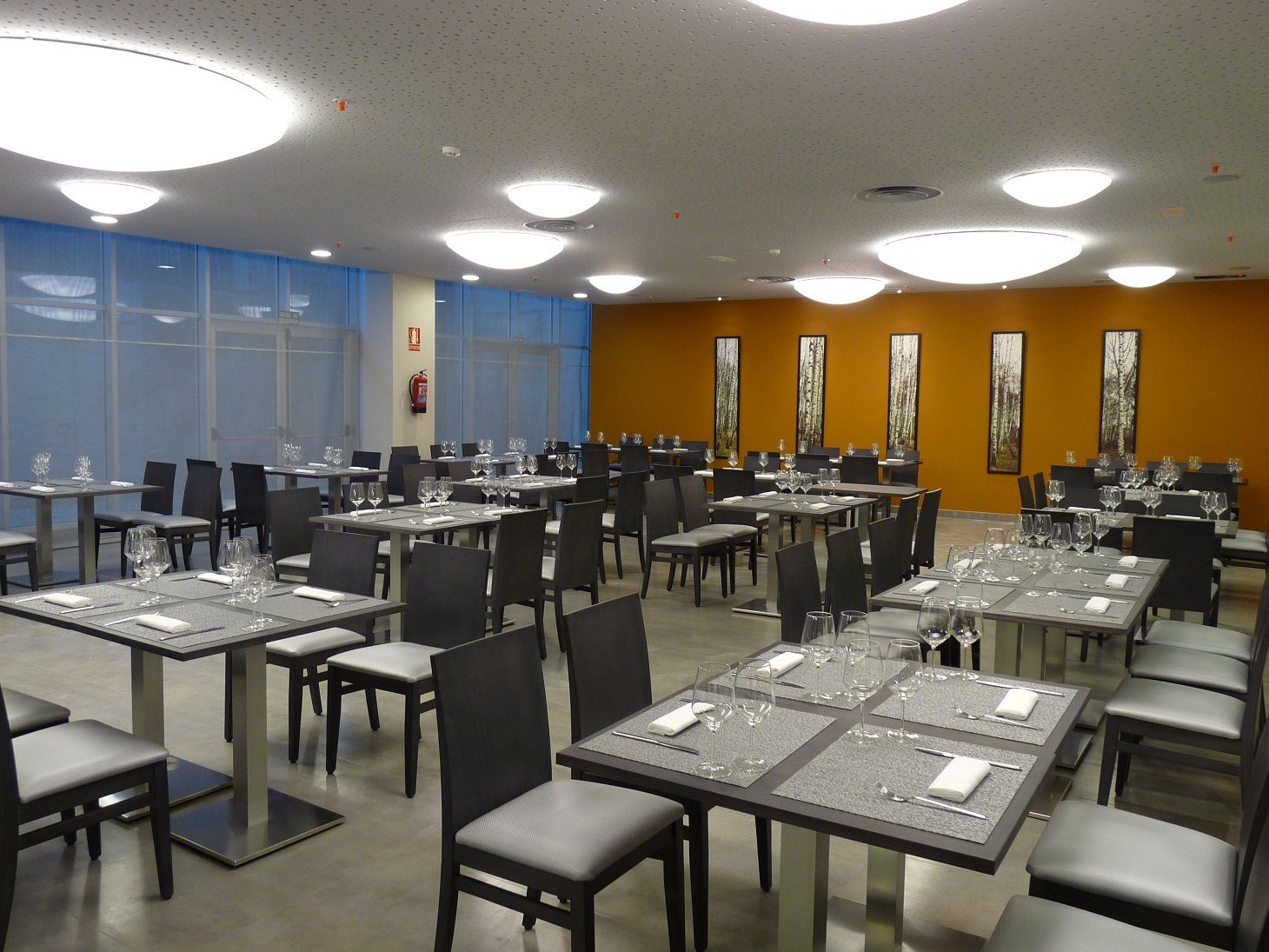 Hotel Ciudad De Ponferrada, Ascend Hotel Collection Ресторан фото